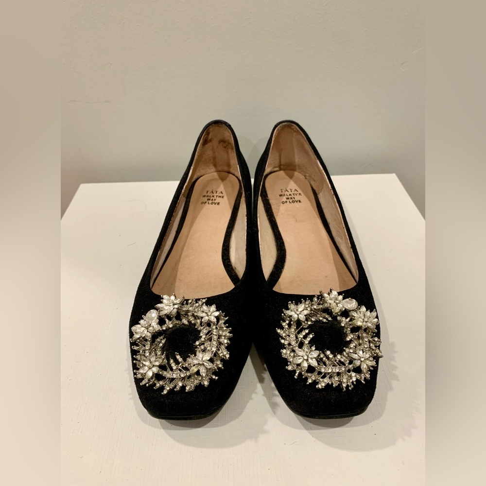 Elegant Black Flats with Silver Embellishments